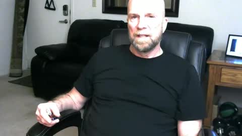 Snapshot of blowjobbuddy4you chatting on 03-21-26, 11:37 BlowJobBuddy online show from 03-21-26, 11:37