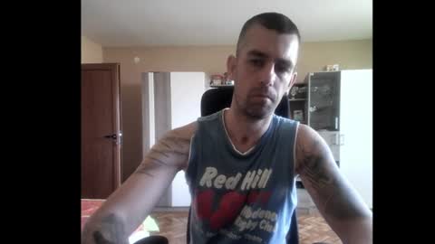 Runaway online show from 06-27-26, 01:39