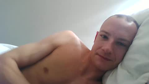 blue_eyes_888 online show from 01-05-25, 03:45