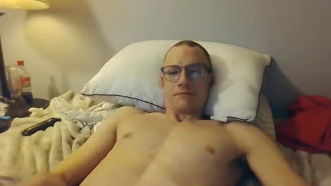 blue_eyes_888 online show from 02-15-26, 04:58