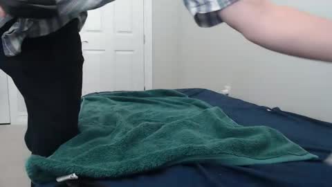 blue eyed twink online show from 03-22-26, 09:51