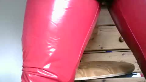 Snapshot of board___stiff chatting on 09-19-25, 08:05 board___stiff online show from 09-19-25, 08:05