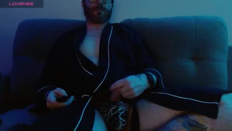 Snapshot of bobbyenglish69 chatting on 03-19-26, 07:12 Bobby English online show from 03-19-26, 07:12