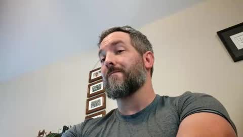 Snapshot of bobchmw chatting on 05-19-26, 08:59 Bobchmw online show from 05-19-26, 08:59