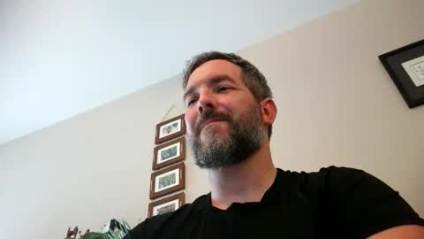 Snapshot of bobchmw chatting on 05-20-26, 01:17 Bobchmw online show from 05-20-26, 01:17