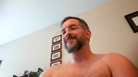 Snapshot of bobchmw chatting on 05-24-26, 08:25 Bobchmw online show from 05-24-26, 08:25