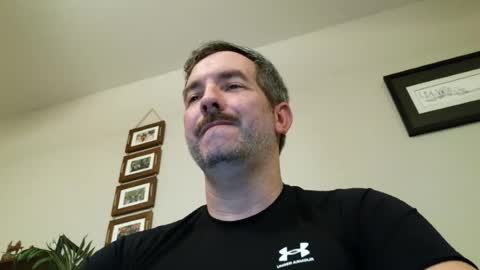 Snapshot of bobchmw chatting on 06-18-26, 02:01 Bobchmw online show from 06-18-26, 02:01