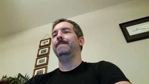 Snapshot of bobchmw chatting on 06-20-26, 05:43 Bobchmw online show from 06-20-26, 05:43
