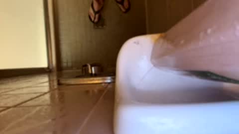 Snapshot of bodukes3233 chatting on 03-21-26, 04:17 Swingingdong online show from 03-21-26, 04:17