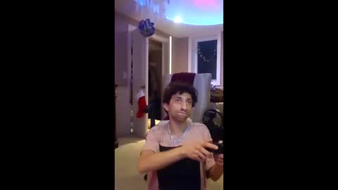 Snapshot of bodyyattiyatti chatting on 12-22-25, 01:02 Sailorartemis online show from 12-22-25, 01:02