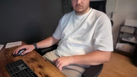 Your Slave online show from 07-08-26, 11:26