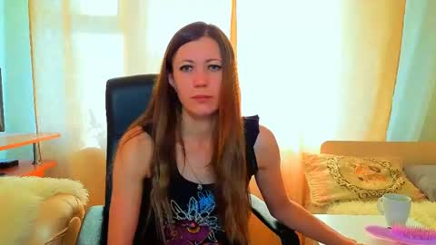 Mia online show from 06-08-26, 12:47