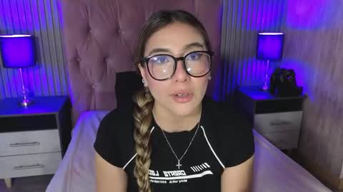 Snapshot of bonnali_lune chatting on 05-11-26, 11:02 bonnali_lune online show from 05-11-26, 11:02