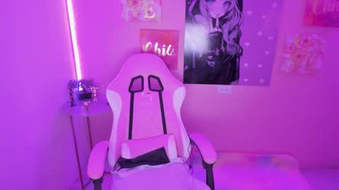 Bonnie online show from 01-24-25, 02:41