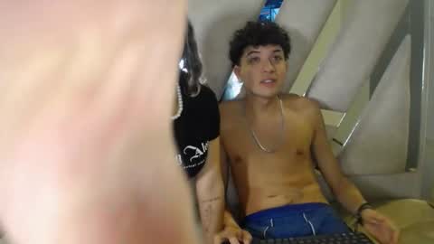 bonnieandclydecf online show from 12-21-25, 03:30