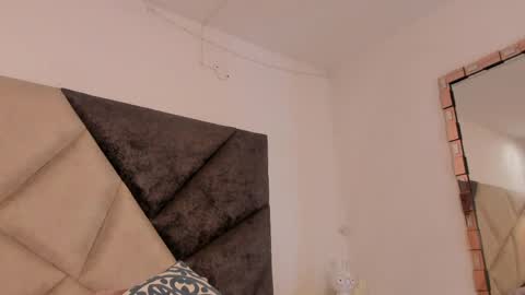 Snapshot of bonniecute_ chatting on 06-09-26, 12:11 online show from 06-09-26, 12:11