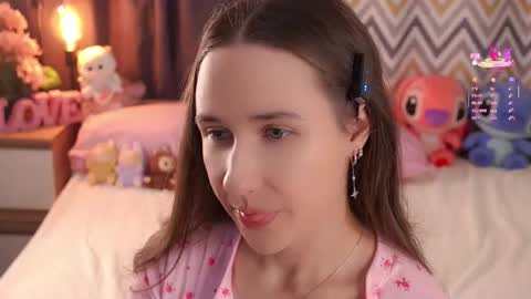 Emma online show from 10-03-25, 01:13