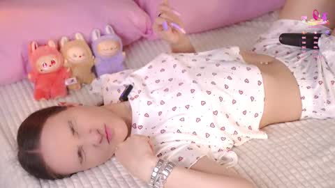 Emma online show from 10-07-25, 01:03