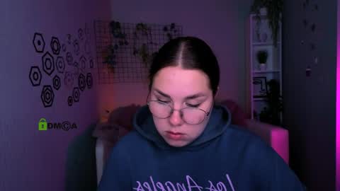 Bonnie online show from 04-02-26, 06:55