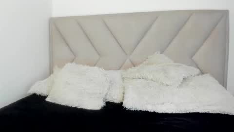 Bonnie  online show from 10-31-25, 02:51