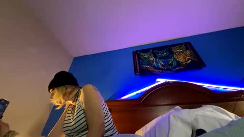 boobookittyfuxx online show from 11-03-25, 06:25