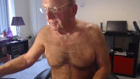 Snapshot of boppy21 chatting on 05-05-26, 02:03 Boppy21 online show from 05-05-26, 02:03