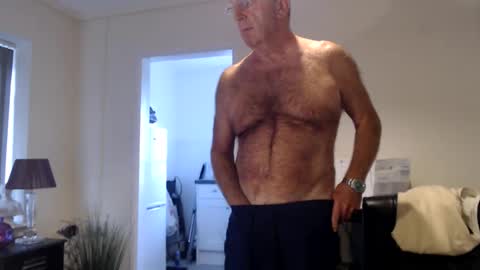 Snapshot of boppy21 chatting on 06-10-26, 06:29 Boppy21 online show from 06-10-26, 06:29