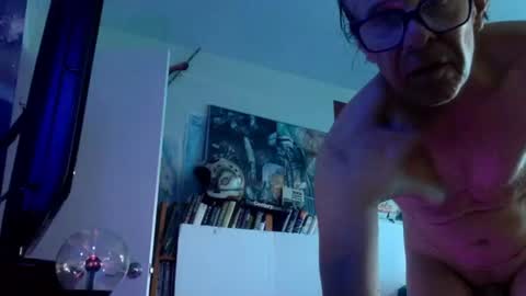 Snapshot of bottomboo7 chatting on 07-20-26, 01:02 Bottomboo7 online show from 07-20-26, 01:02