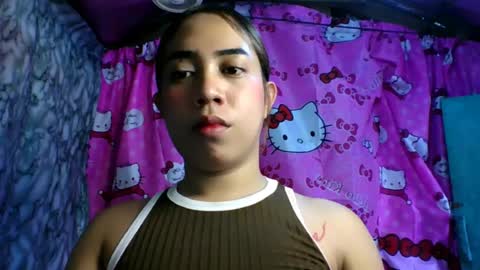 bowtoyorqueen online show from 07-18-26, 05:55
