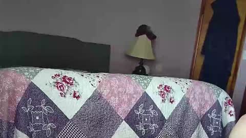 Snapshot of boxgobbler chatting on 03-14-26, 06:57 Rihanna online show from 03-14-26, 06:57