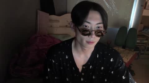 Snapshot of boxman556990 chatting on 02-27-25, 04:31 boxman556990 online show from 02-27-25, 04:31