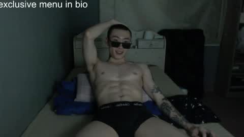 Snapshot of boxman556990 chatting on 04-12-26, 04:17 boxman556990 online show from 04-12-26, 04:17