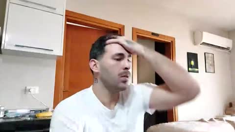 Snapshot of boy_aroundtheworld chatting on 11-17-25, 10:21 Dan online show from 11-17-25, 10:21