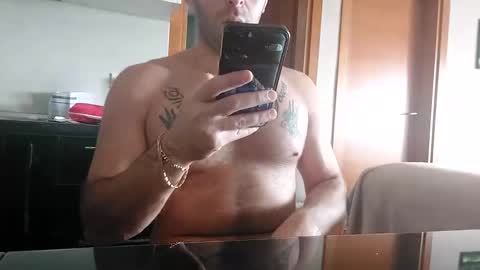 Snapshot of boy_aroundtheworld chatting on 11-21-25, 10:25 Dan online show from 11-21-25, 10:25