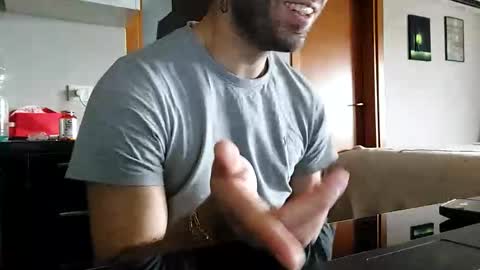 Snapshot of boy_aroundtheworld chatting on 11-26-25, 10:27 Dan online show from 11-26-25, 10:27