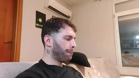 Snapshot of boy_aroundtheworld chatting on 12-04-25, 04:27 Dan online show from 12-04-25, 04:27