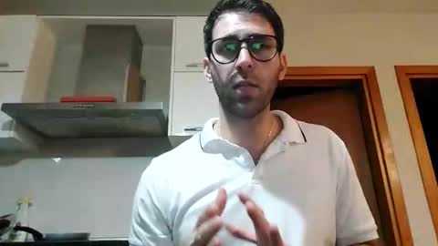 Snapshot of boy_aroundtheworld chatting on 02-03-26, 05:51 Dan online show from 02-03-26, 05:51