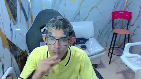 boy_tatto77 online show from 03-16-26, 12:42