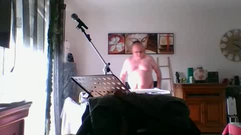 boycow915762 online show from 09-12-25, 02:17