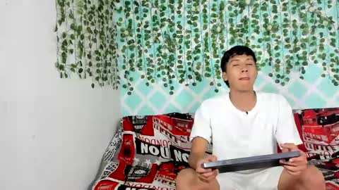 boys4hot_777 online show from 02-17-25, 07:21