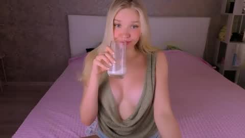 BoysLoveBlondee online show from 05-22-26, 09:26