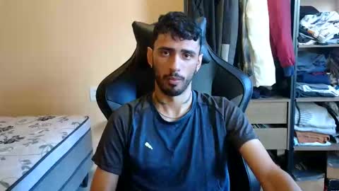 boyzinm2 online show from 02-18-26, 10:44