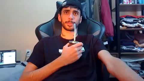 boyzinm2 online show from 05-11-26, 07:55