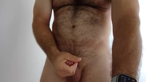 Snapshot of bradsummer619 chatting on 04-27-26, 08:51 BeefyBiceps online show from 04-27-26, 08:51