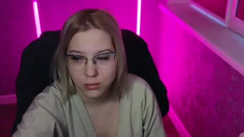 Belle  online show from 01-20-25, 03:15