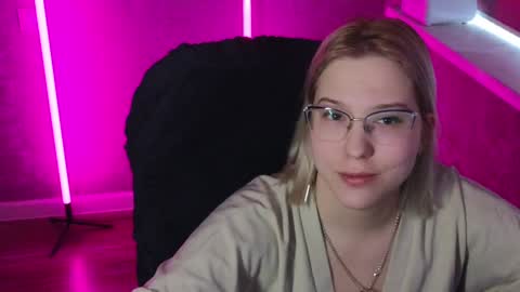 Belle  online show from 02-01-25, 05:49