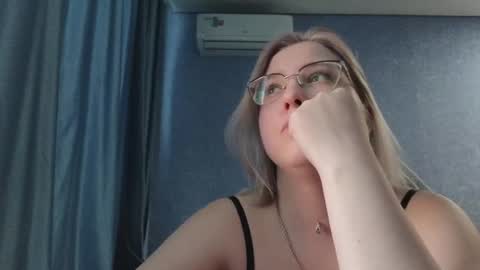 Belle  online show from 03-15-26, 11:49