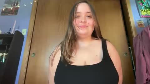 BrattyWInnie online show from 05-18-26, 06:47