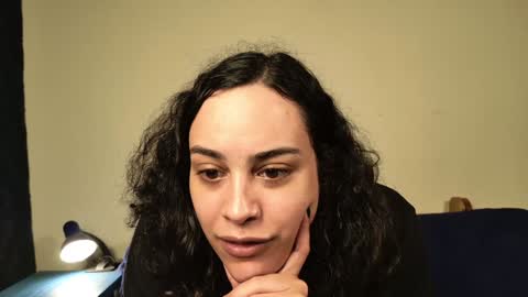 Thalia online show from 12-20-24, 01:47