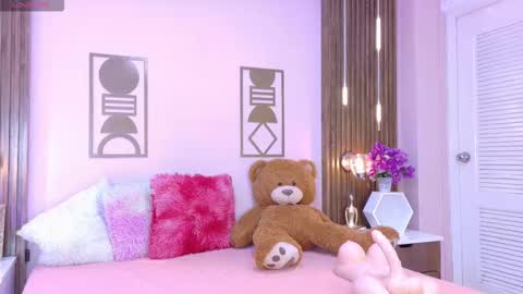 Snapshot of bree_watson chatting on 03-06-26, 12:56 Bree online show from 03-06-26, 12:56